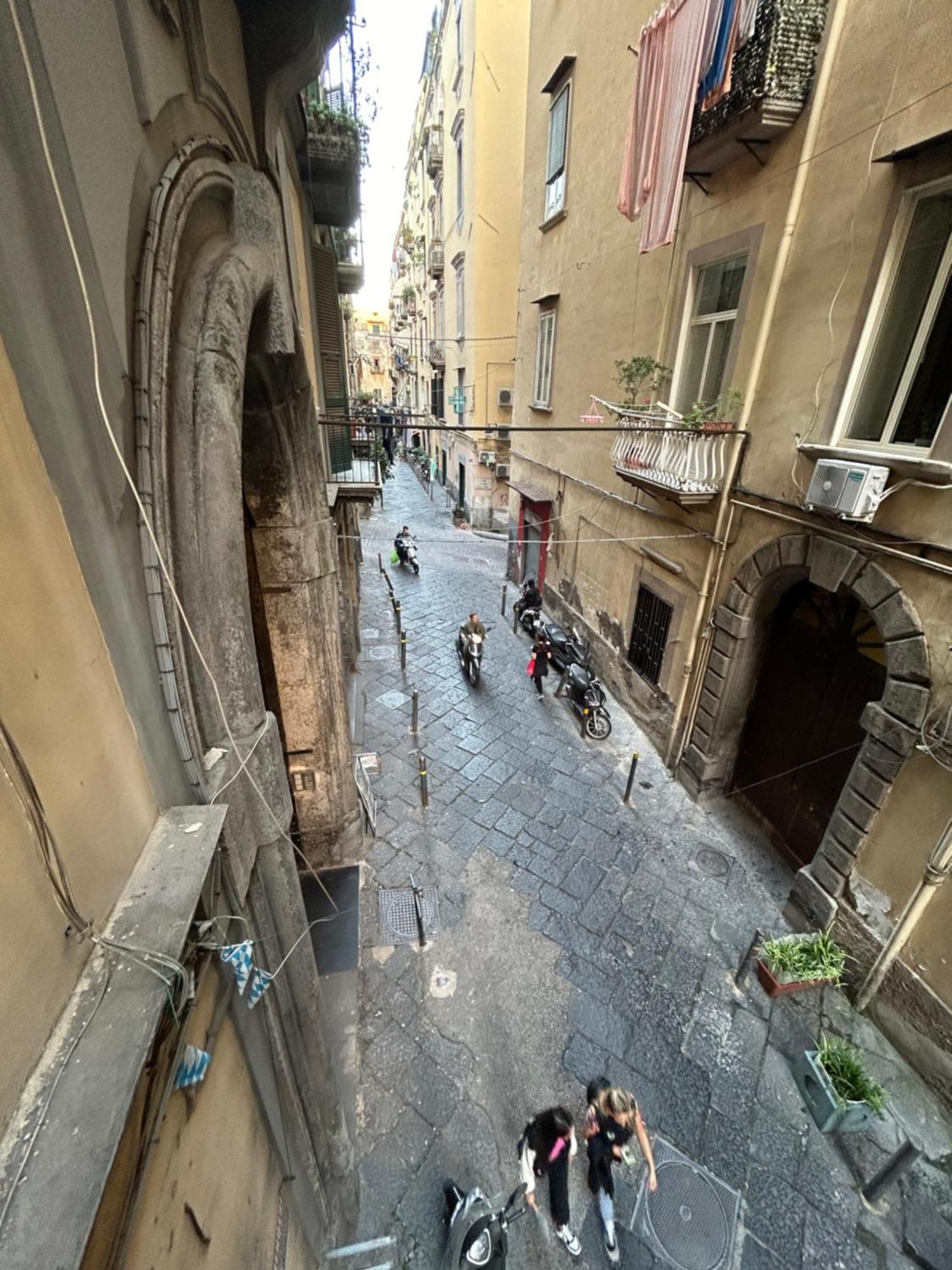 Anni Apartment Chiaia Napoli Bagian luar foto