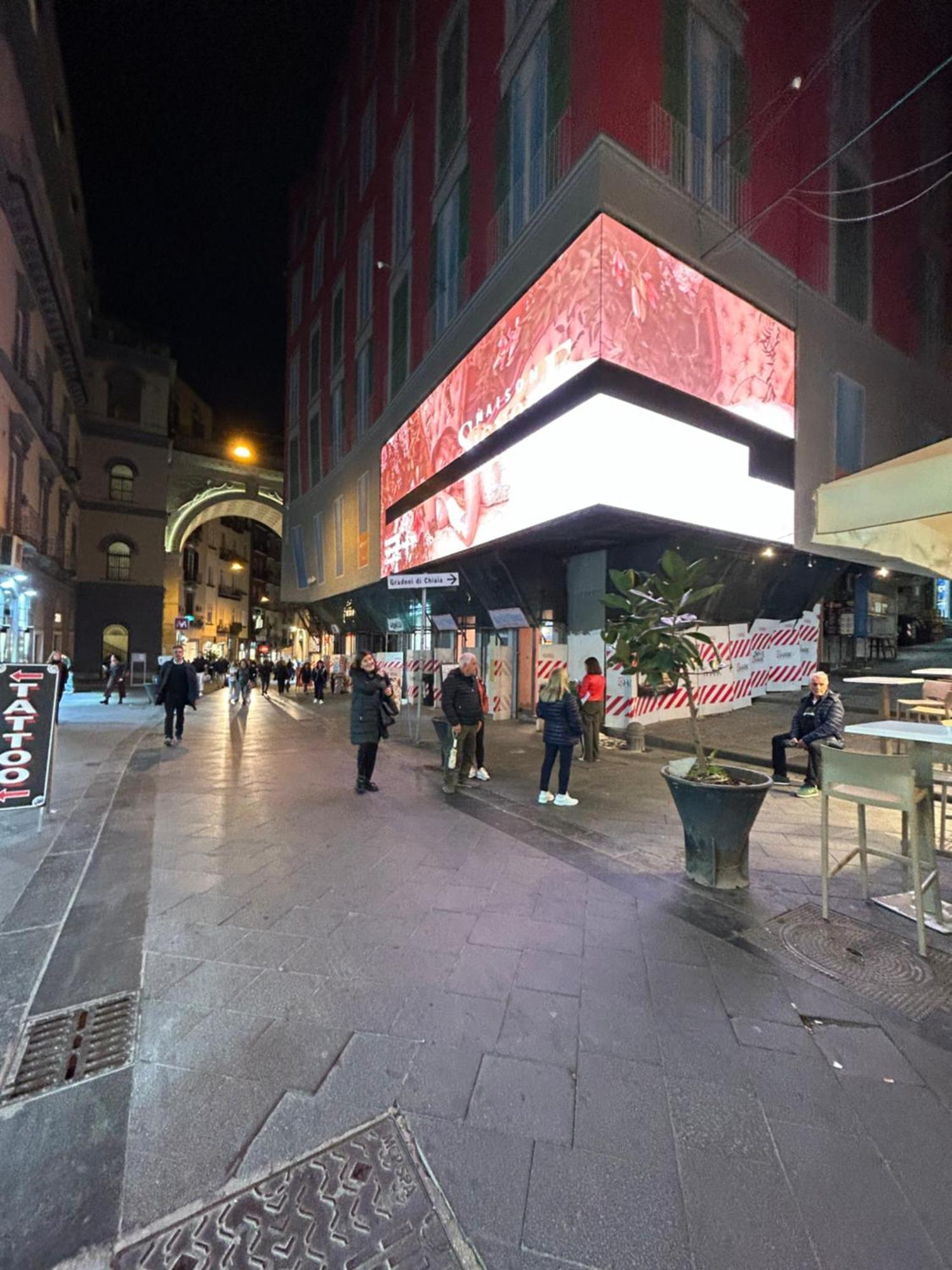 Anni Apartment Chiaia Napoli Bagian luar foto